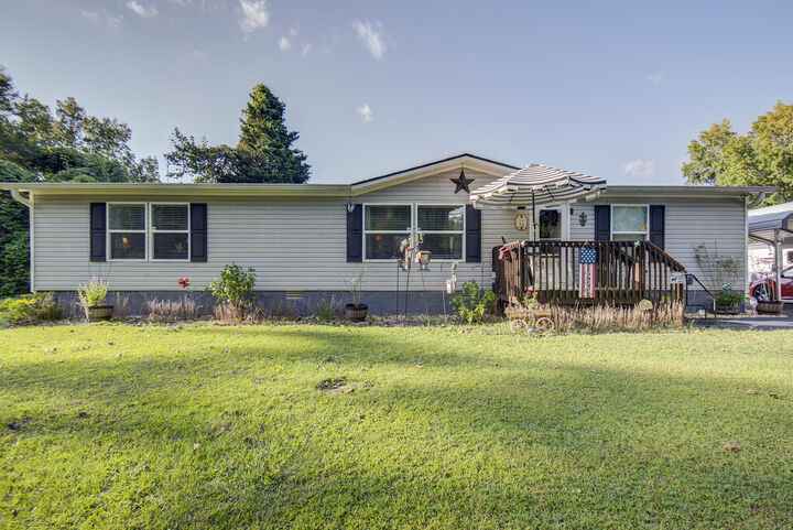 9885 Lovell Road  Soddy Daisy TN 37379 photo