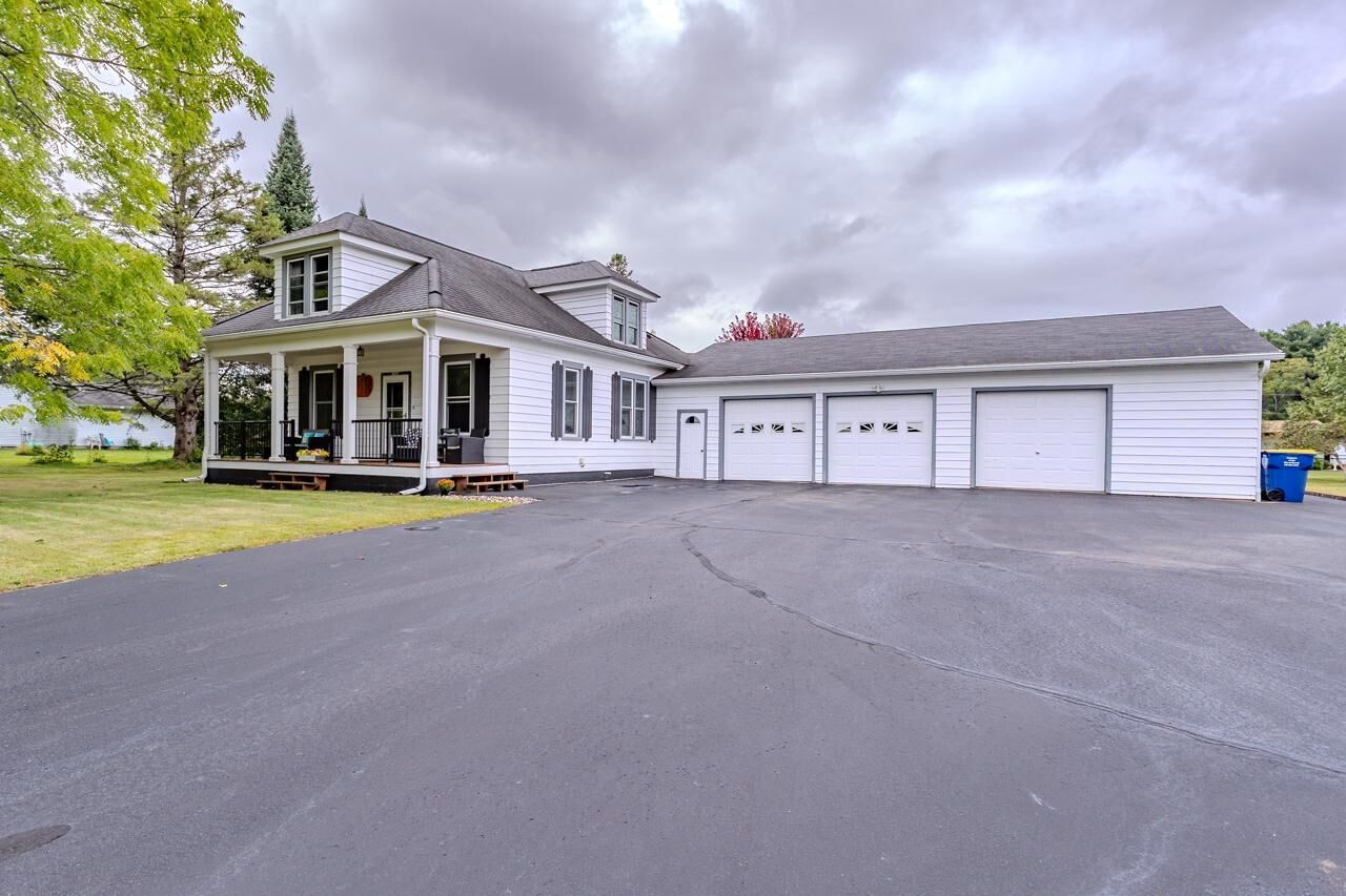 Property Photo:  1204 State St  WI 54452 