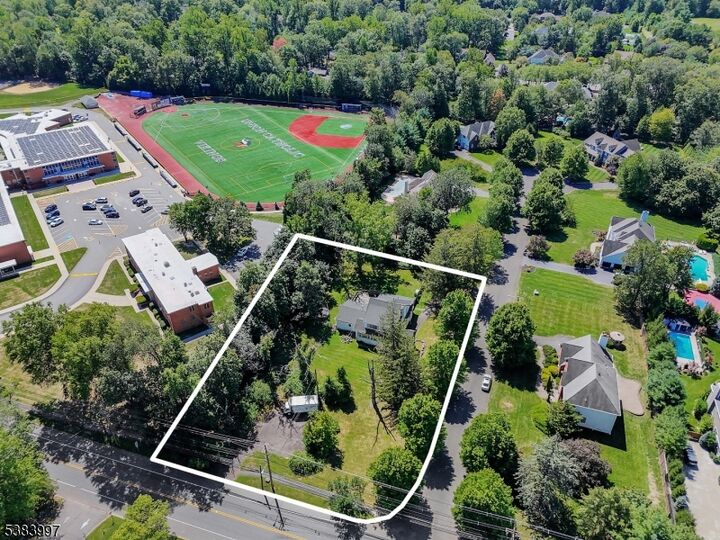 2 Dutch Ln  Scotch Plains Twp. NJ 07076 photo