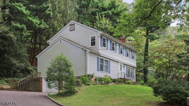 Property Photo: 1085 Sylvan Ln NJ 07092