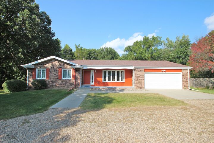 Property Photo: 9751 NW 126th Avenue IA 50226