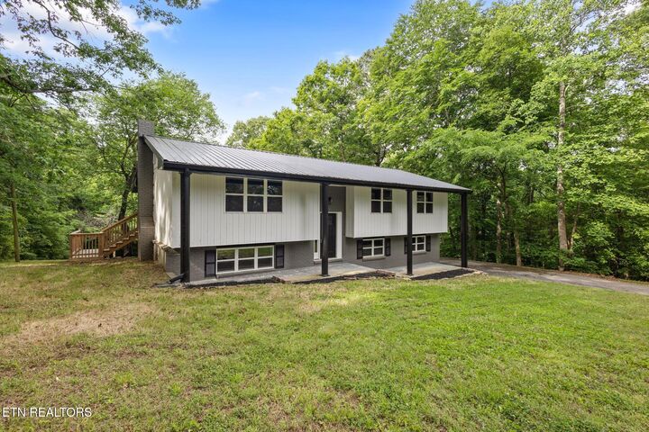 Property Photo: 711 Omega Drive TN 37397