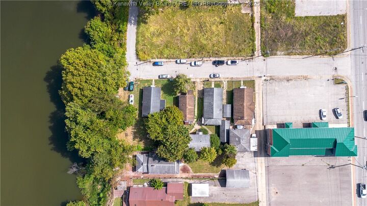 Property Photo: 301 McDonald Avenue WV 25309