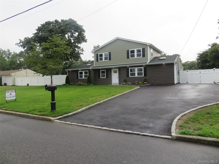 22 Shamrock Lane  Centereach NY 11720 photo