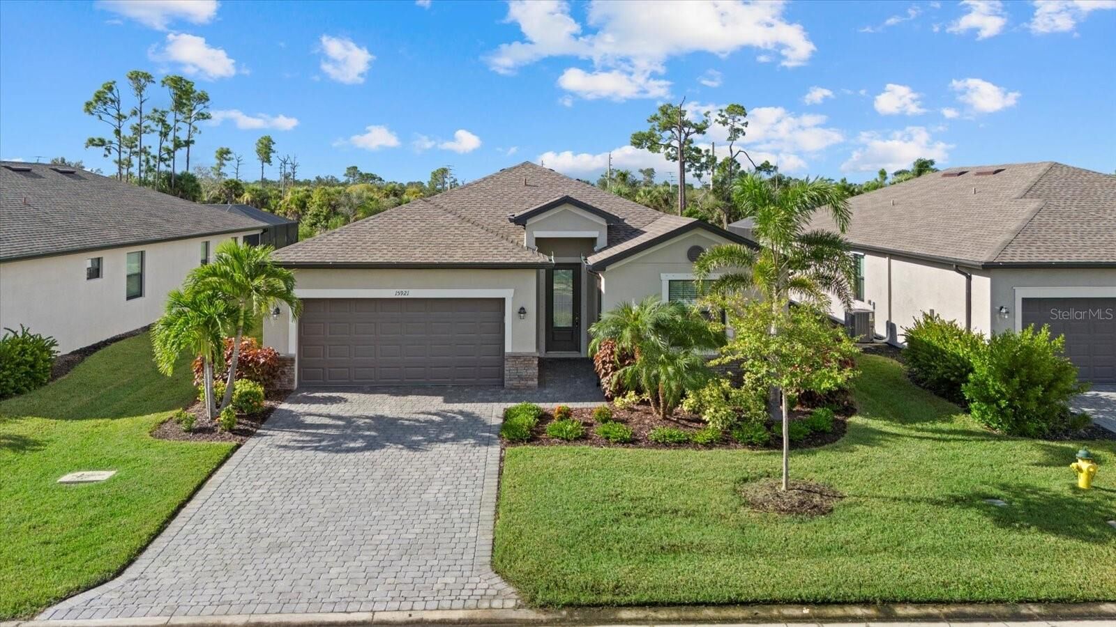 Property Photo:  15921 Honeysuckle Street  FL 33953 