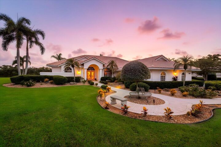8329 Eagle Lake Drive  Sarasota FL 34241 photo