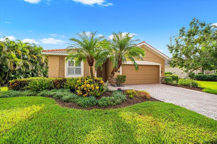Property Photo:  427 River Enclave Court  FL 34212 