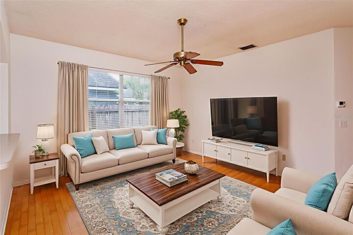 Property Photo:  1032 Alpug Avenue  FL 32765 
