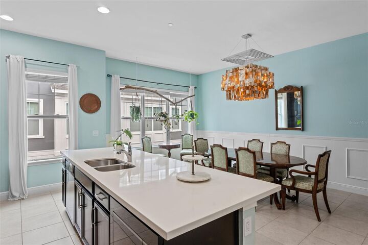 Property Photo: 568 Scotia Place FL 32806