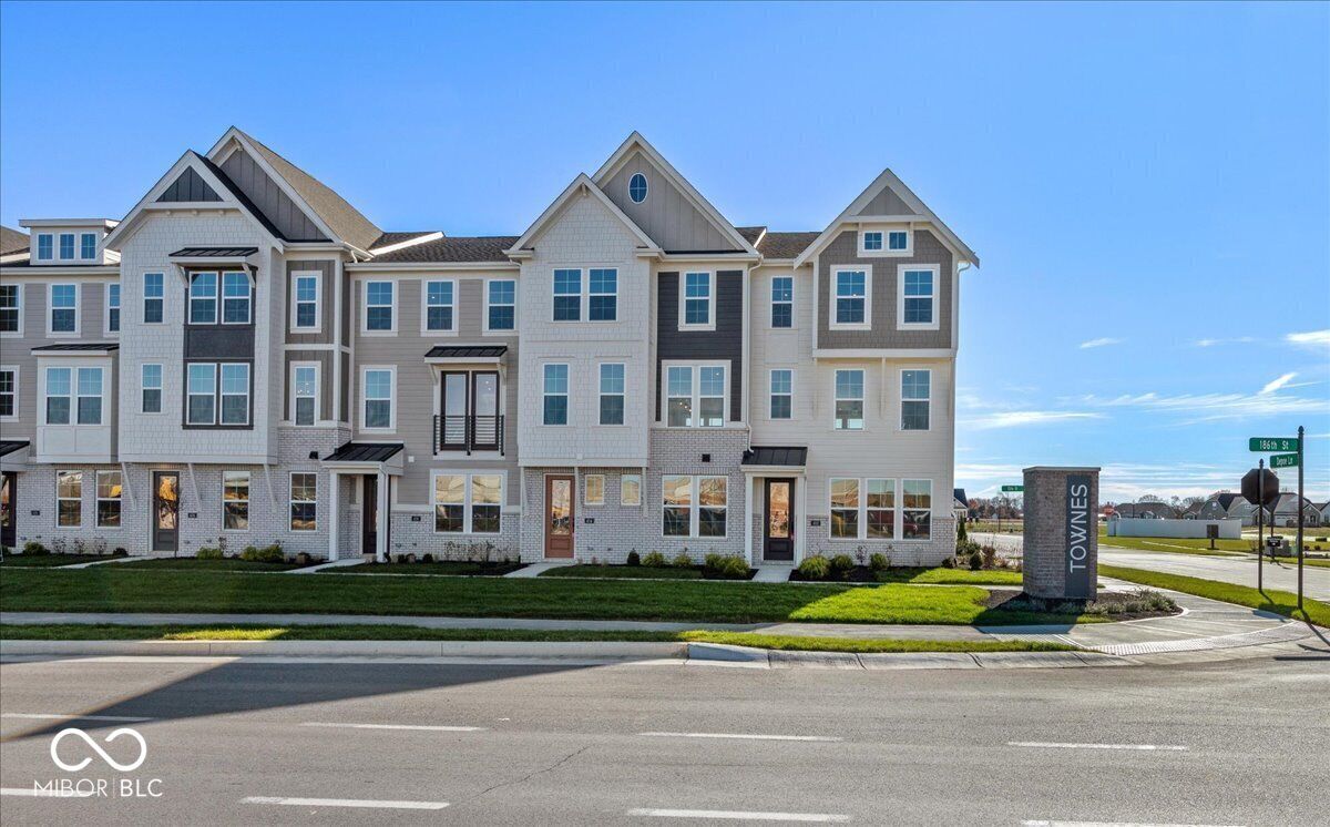 Property Photo: 402 Elite Street IN 46074