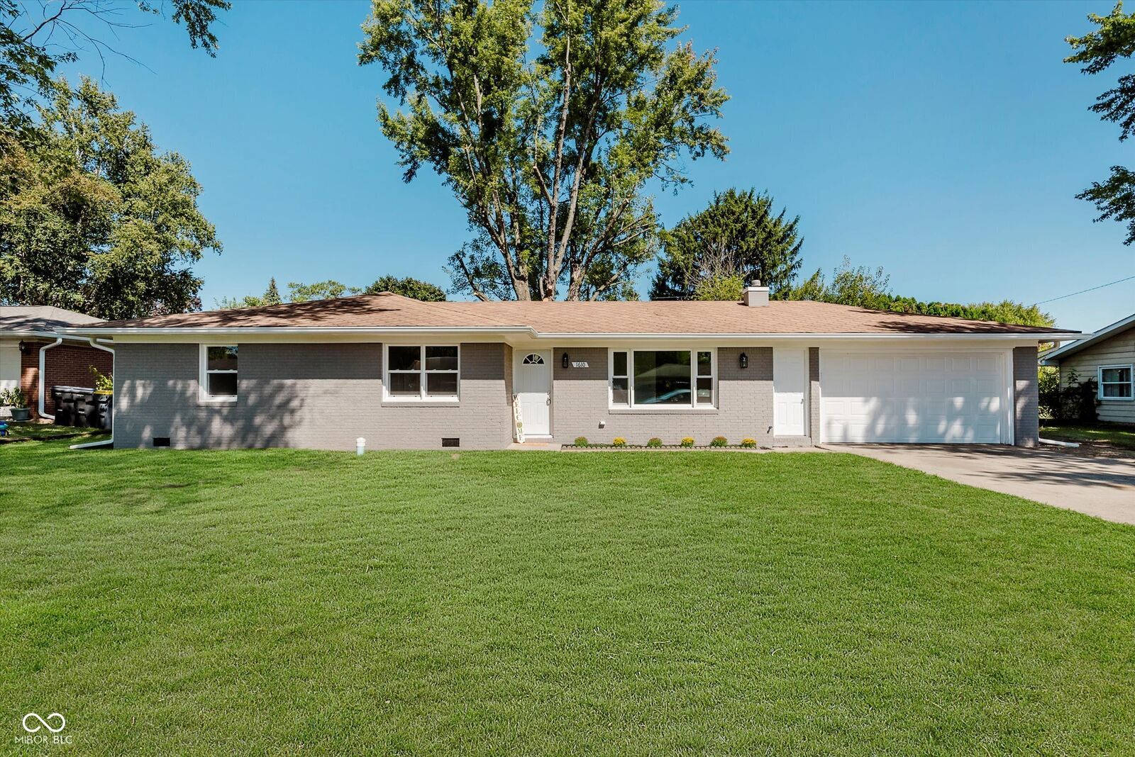 Property Photo:  1610 E 45th Street  IN 46013 
