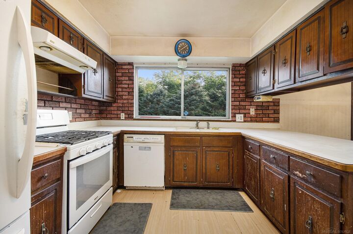 Property Photo: 8811 Marr Road MI 48003