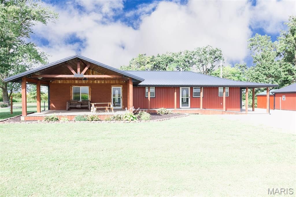 Property Photo:  21287 Highway H  MO 63436