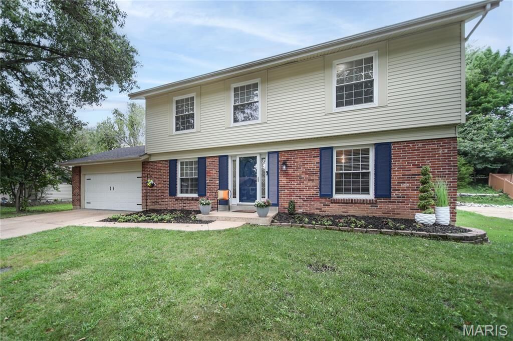 Property Photo: 15480 Country Mill Court MO 63017