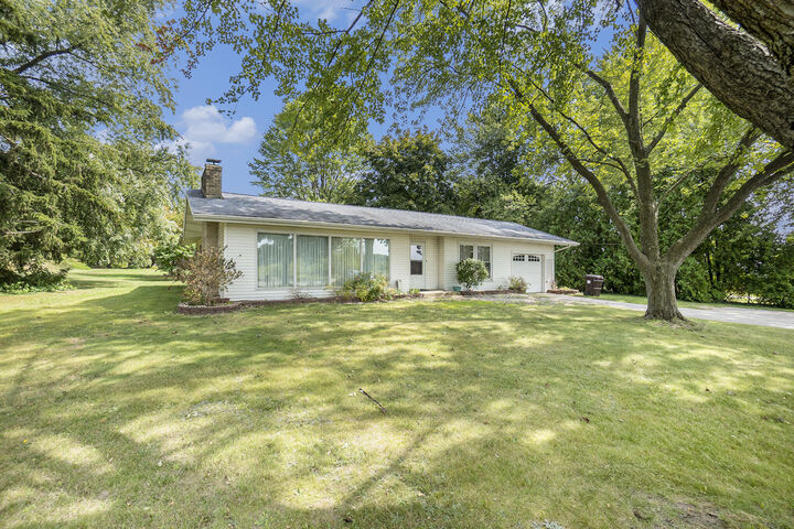 Property Photo: 5296 S Warner Avenue MI 49412