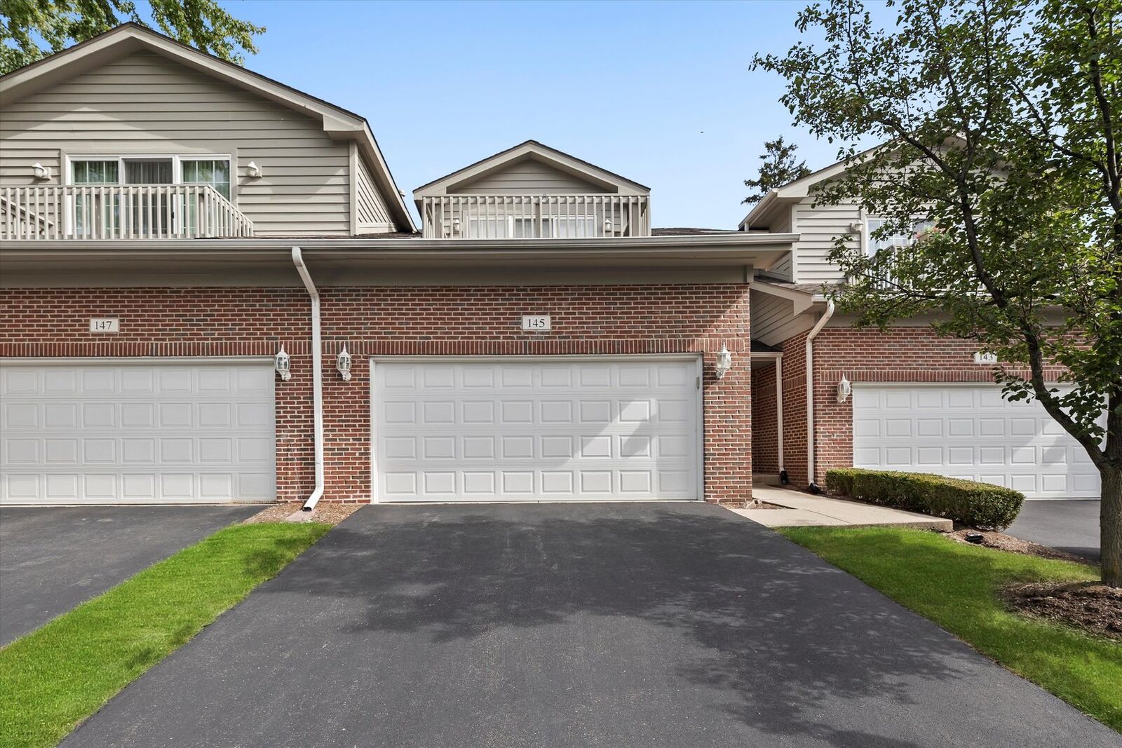 Property Photo: 145 Willow Creek Lane IL 60480