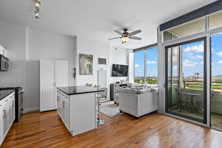 Property Photo:  1720 S Michigan Avenue 914  IL 60616 