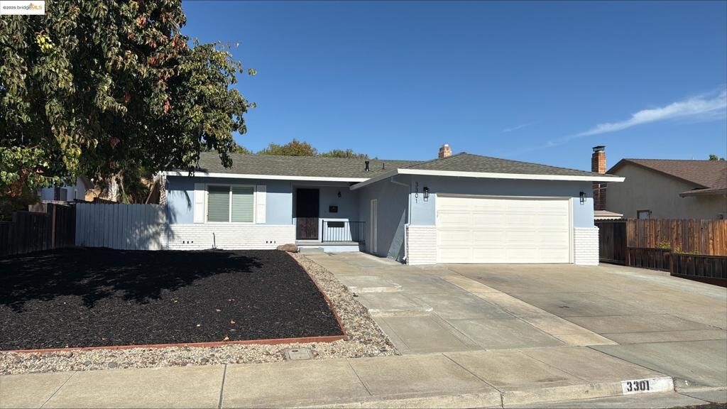 Property Photo:  3301 Saint James Pl  CA 94509 