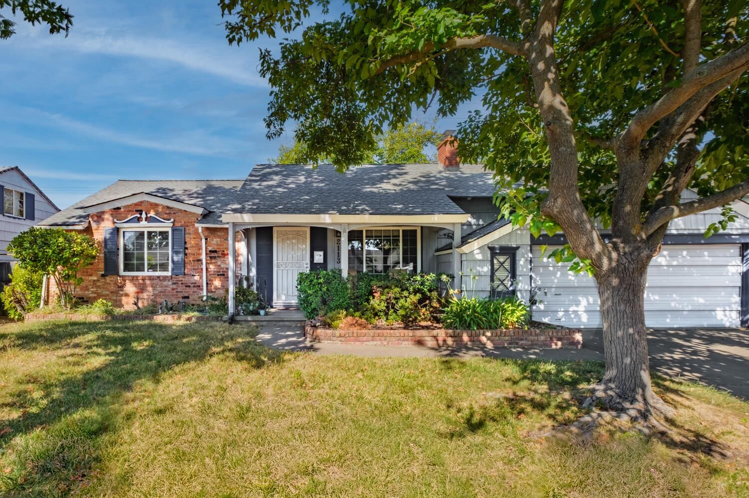 Property Photo: 2113 Weldon Way CA 95825