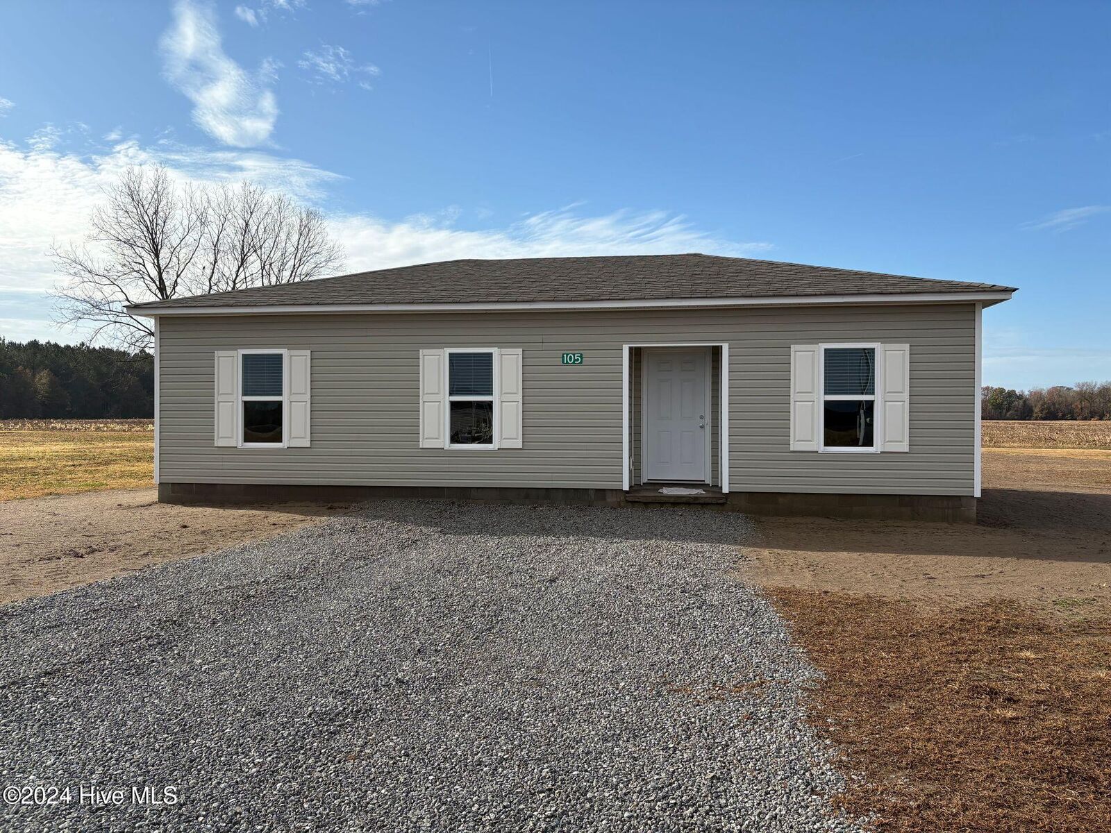 Property Photo: 105 Dean Court NC 28585