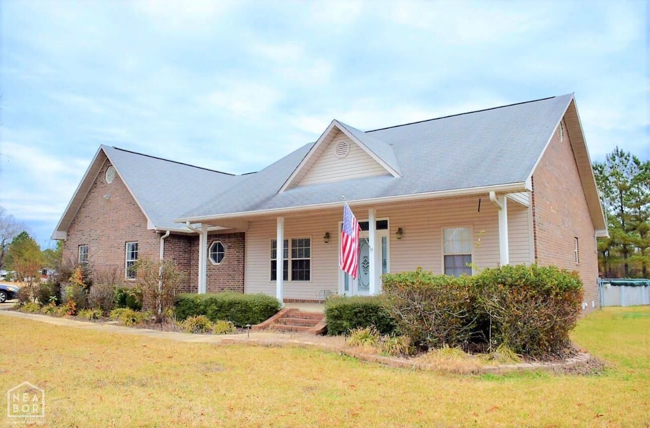 Property Photo:  916 Ouachita 88  AR 71701 