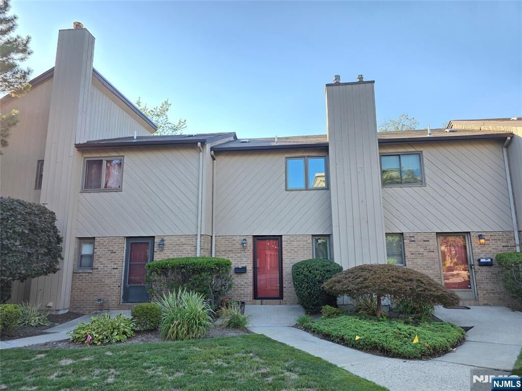 Property Photo:  2163 Ellery Avenue 1  NJ 07024 