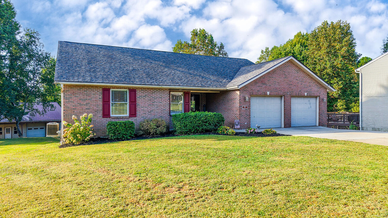 Property Photo: 8 Ridge View Circle KY 41035