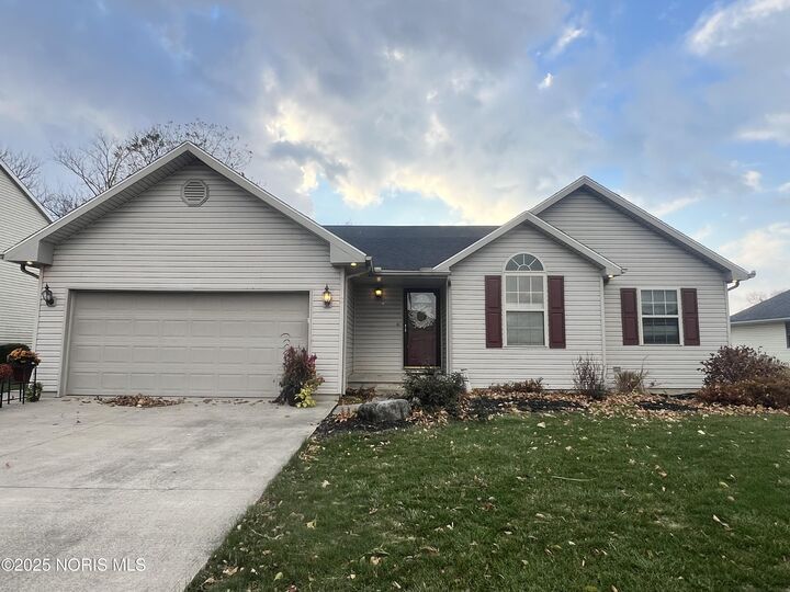 1010 Country Creek Drive  Findlay OH 45840 photo