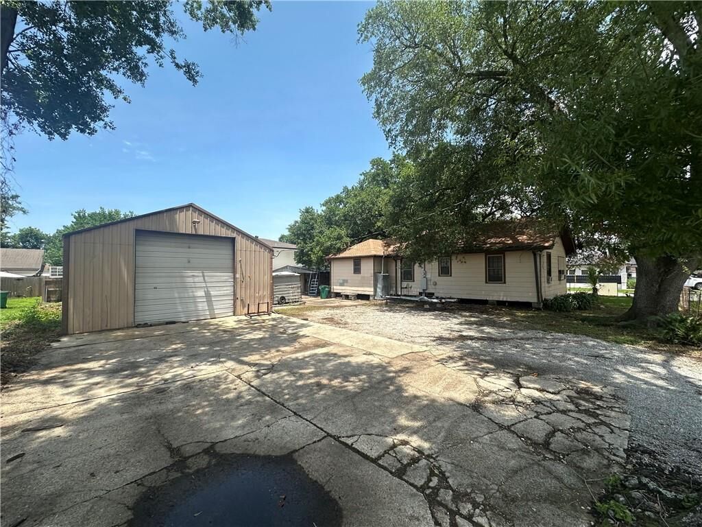 Property Photo:  700 Orion Avenue  LA 70005 