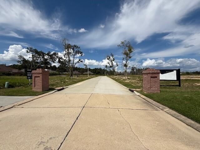 Property Photo: 640 Sha Circle LA 70461