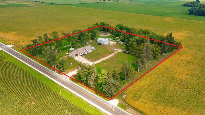 Property Photo:  11150 County 2  MN 55975 