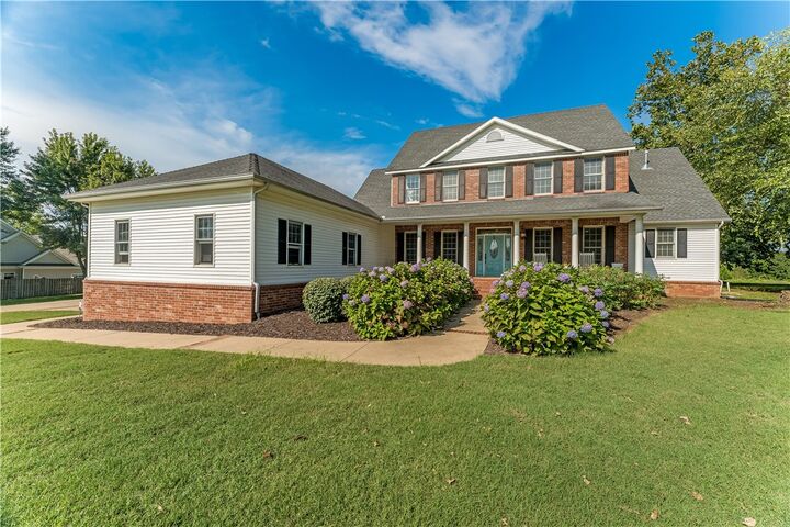 Property Photo:  2247 Heather Cove  AR 72701 