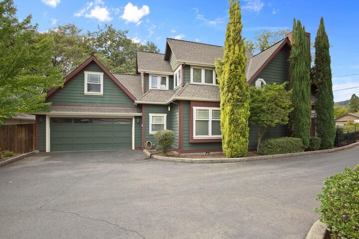 1613 SW I Street  Grants Pass OR 97526 photo