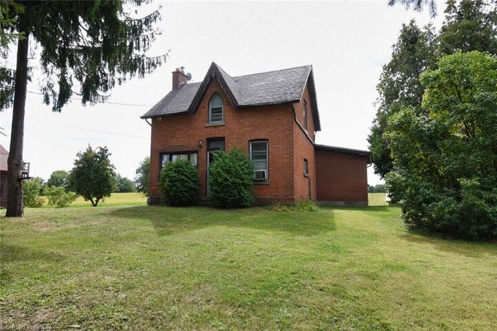 8125 Dickenson Road E  Mount Hope ON L0R 1W0 photo
