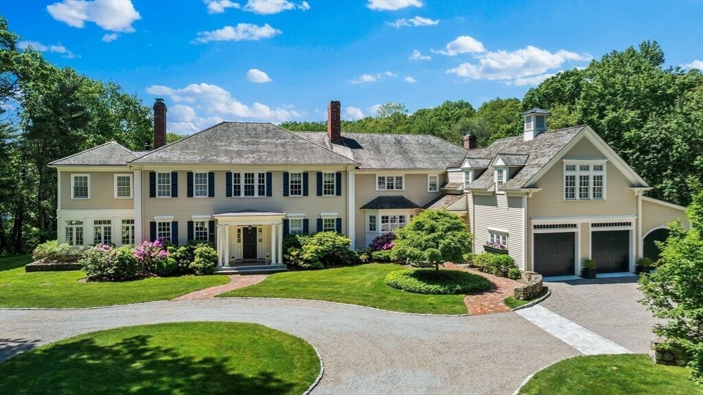 Property Photo: 26 Longmeadow Dr MA 02090