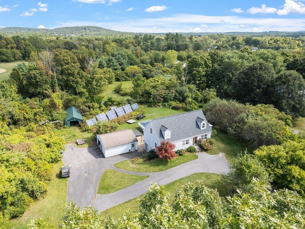 Property Photo:  25 Chace Ave  MA 01463 