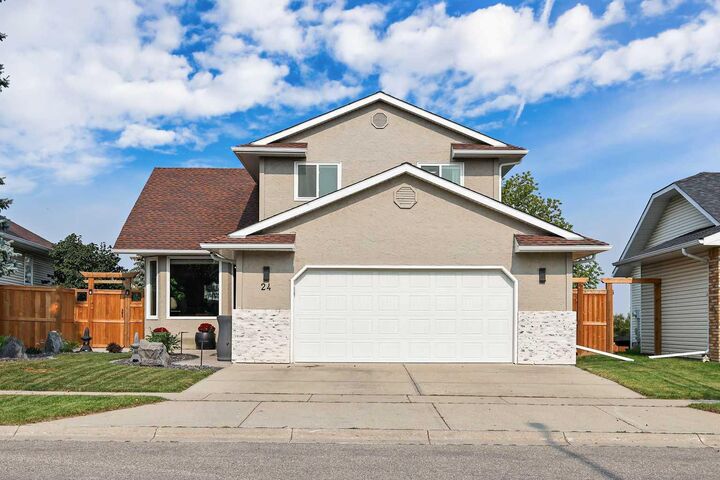 24 Westridge Drive SW  Okotoks AB T1S 1N2 photo