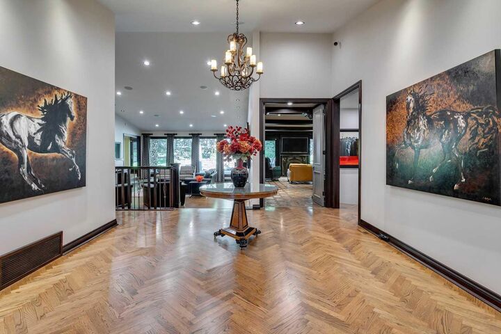 Property Photo: 40 Eagle Ridge Place SW AB T2V 2V8