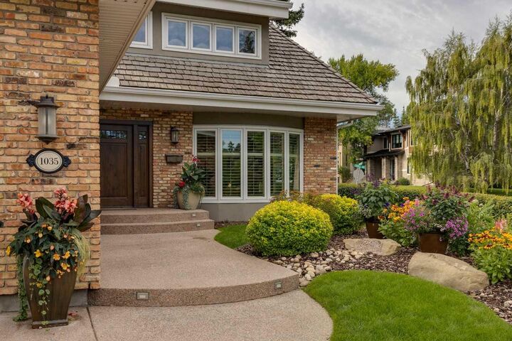Property Photo:  1035 32 Avenue SW  AB T2T 1V5 