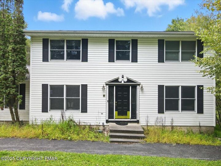 Property Photo:  123 Greenwood Court  PA 18466 