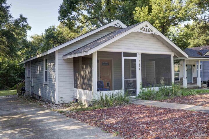Property Photo:  1205 W Belmont St  FL 32501 