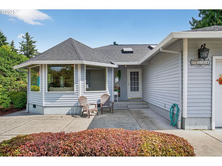 Property Photo: 13124 SE Briggs St OR 97222
