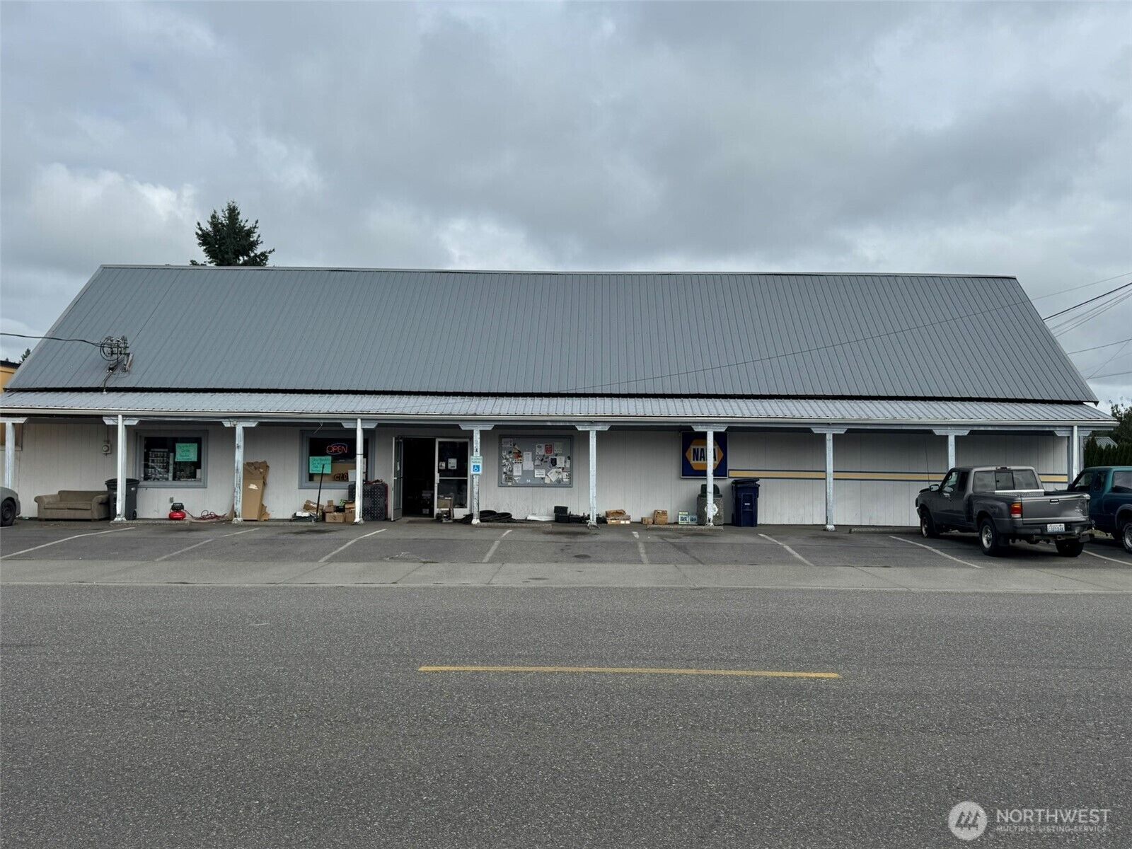 Property Photo:  705  Emens Street  WA 98241 