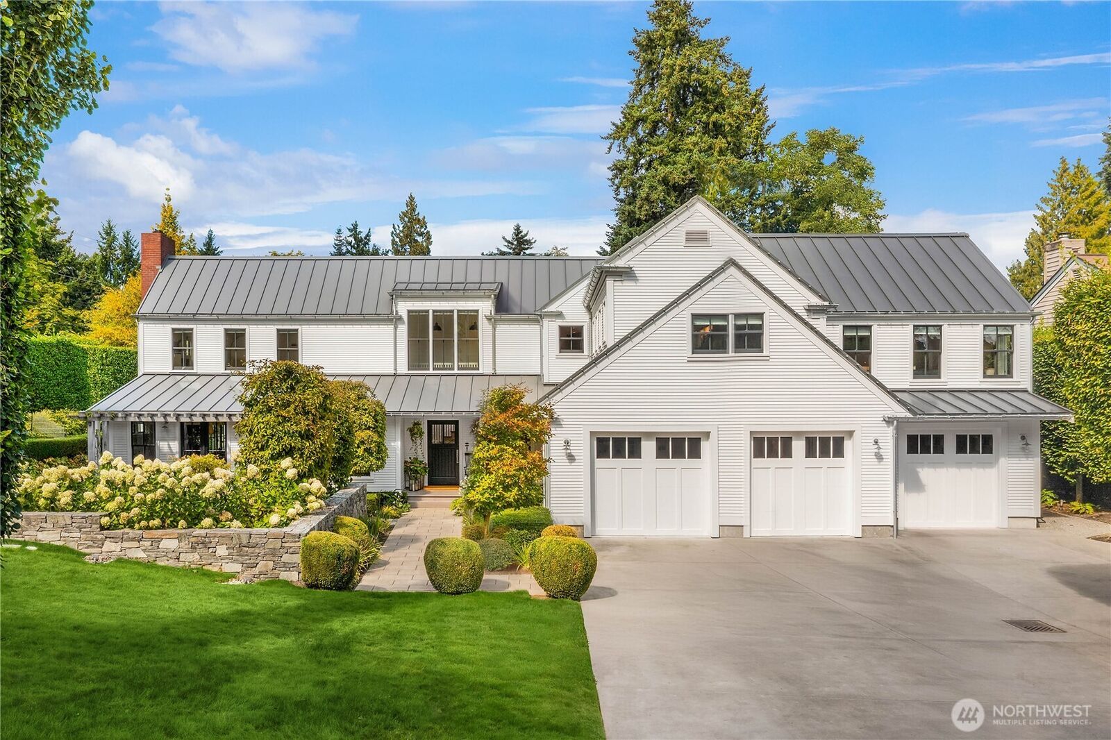 Property Photo: 2206 Evergreen Point Road WA 98039