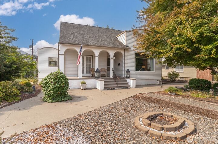 Property Photo:  106 N Franklin Avenue  WA 98801 