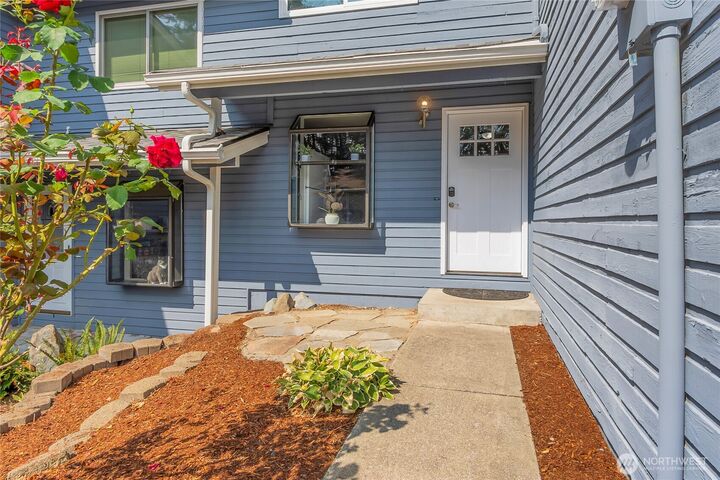 Property Photo:  25021  144th Place SE  WA 98042 