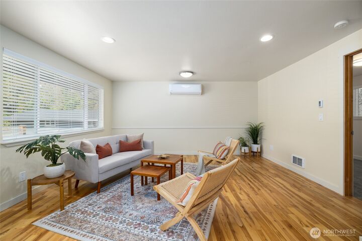 Property Photo:  611  Whatcom Street  WA 98257 