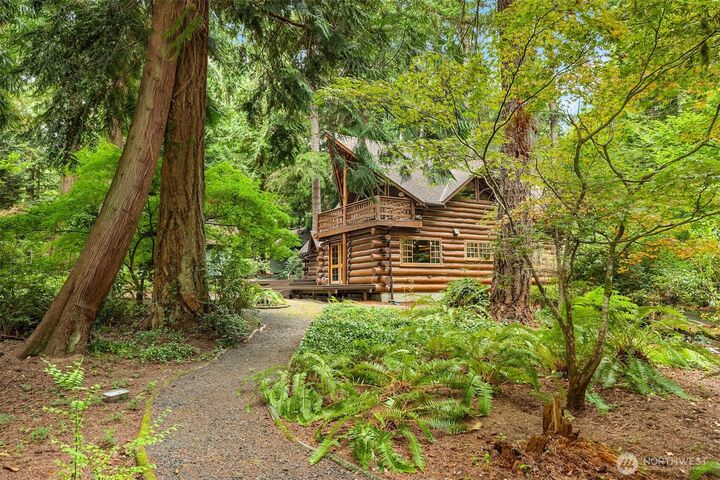 Property Photo:  14701  Sunrise Drive NE  WA 98110 
