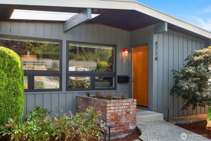 Property Photo: 4714 50th Avenue SW WA 98116
