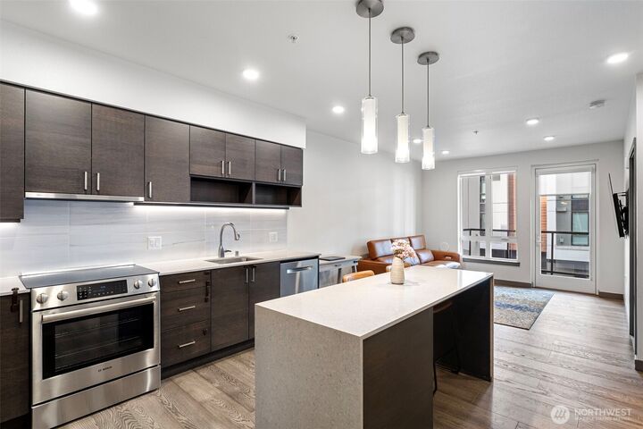 Property Photo: 11903 NE 128th Street 220 WA 98034